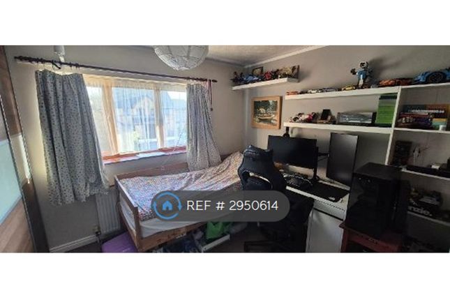 Wharf Road, Grays photo 3