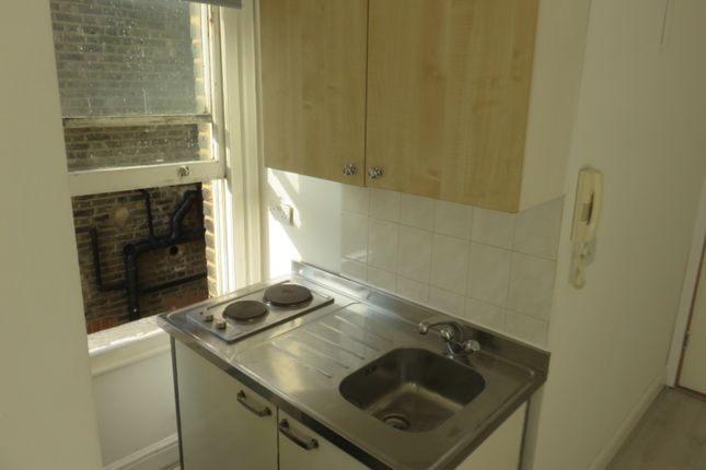 West End Lane, West Hampstead, London photo 3