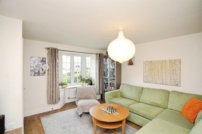 Hertz Close, Rugby photo 3