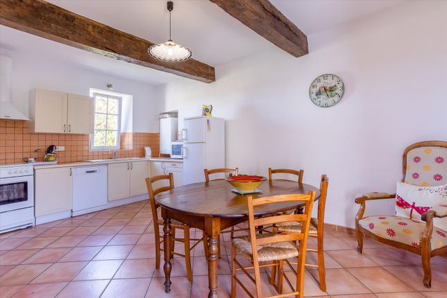 Property for sale in Vaison-La-Romaine, Vaucluse, Provence-Alpes-Côte d`Azur, France