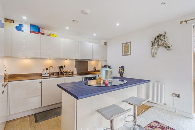 Flat for sale in Riverwell Close, Watford