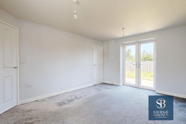 99, Mill Farm Drive, Alfreton photo 4