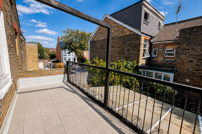 24, Balmoral Road, London photo 3
