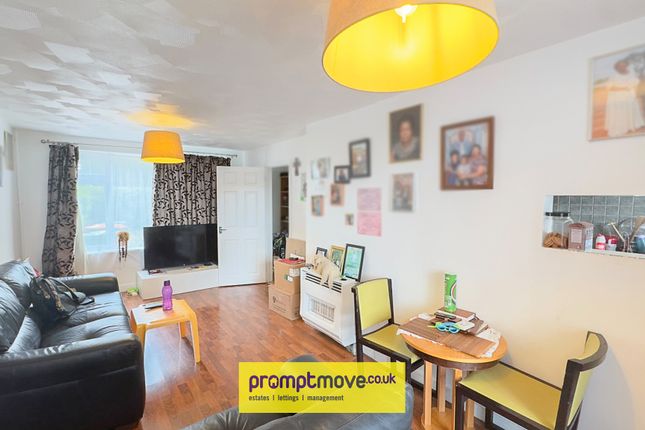 Sundon Road, Houghton Regis, Dunstable photo 3