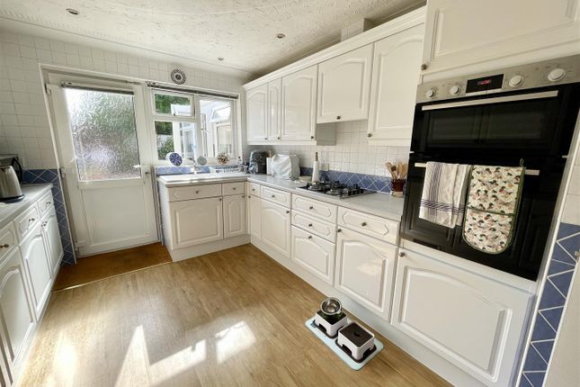 5, Poppy Close, Upton photo 3