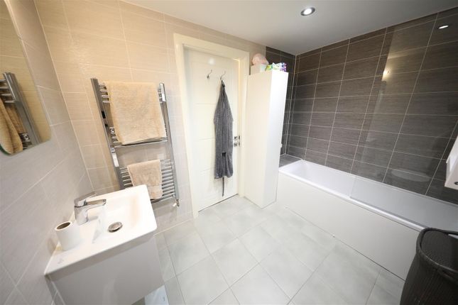 Flat for sale in Queen Street, Hull