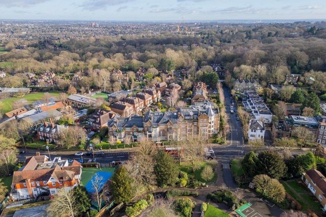 Flat for sale in Mountview Close, Hampstead Garden Suburb, London
