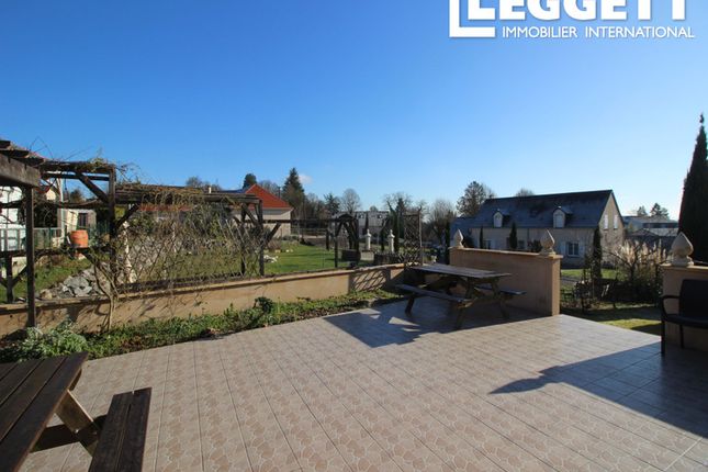 Villa for sale in Pellevoisin, Indre, Centre-Val De Loire