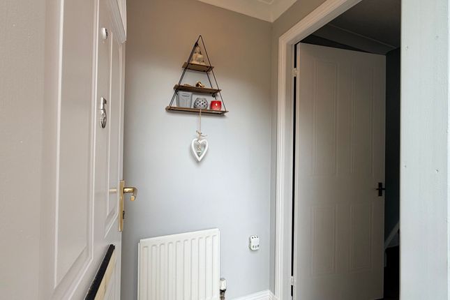 5 Hawthorn Gardens, Glasgow photo 2