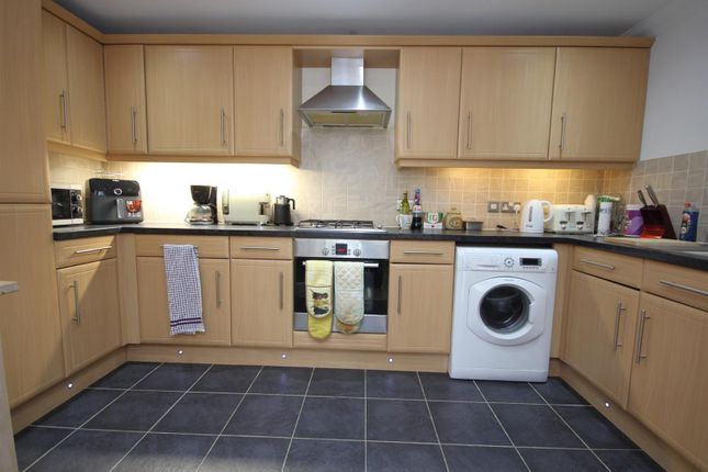6 Foxfield, Botley Road, Park Gate photo 3