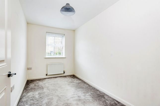 Flat for sale in Deneb Drive, Swindon