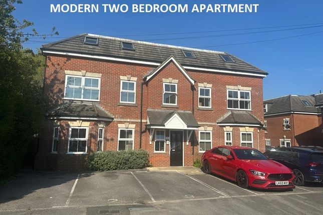 Flat to rent in Richmond Park Close, Bournemouth