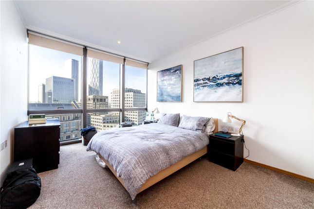 Flat for sale in Hertsmere Road, Canary Wharf, London