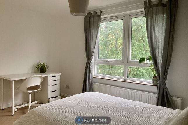 Thumbnail Room to rent in Hooks Close, London