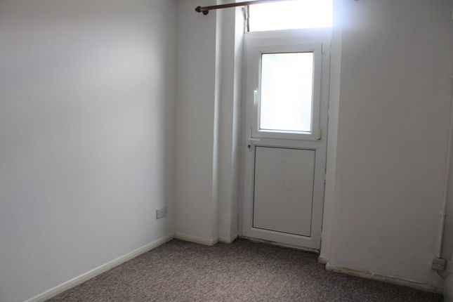 14 Wyndham Street, Wyndham Street, yeovil photo 4