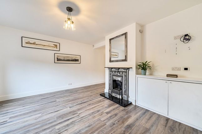 97, Godstone Road, Kenley photo 3