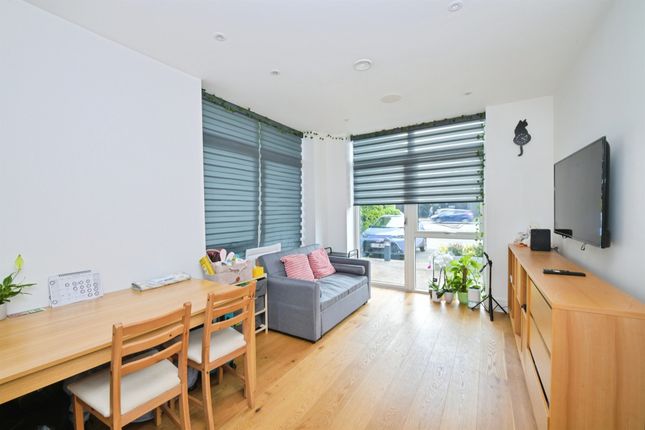Flat 8, Mercury House, Broadwater Road, Welwyn Garden City photo 2