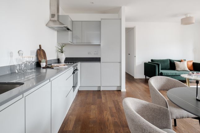 Flat 31, 39, Gransden Avenue, London photo 2