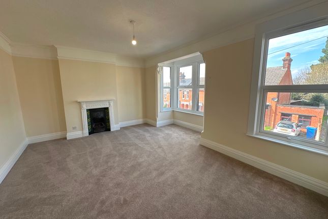 Room 6, 64 Broom Hill Road, Ipswich photo 3