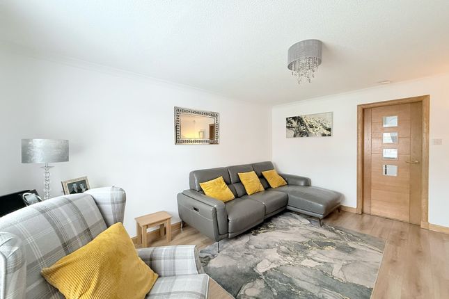 93, Kersehill Crescent, Falkirk photo 4