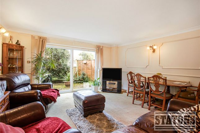 4, Lydia Mews, North Mymms photo 2