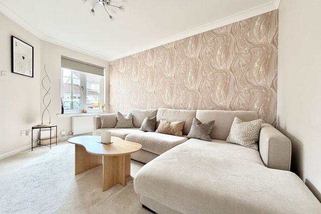 5, Greenacre Road, Bonnybridge photo 2
