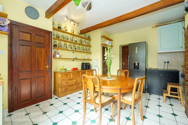 147, New Mill Road, Holmfirth photo 4