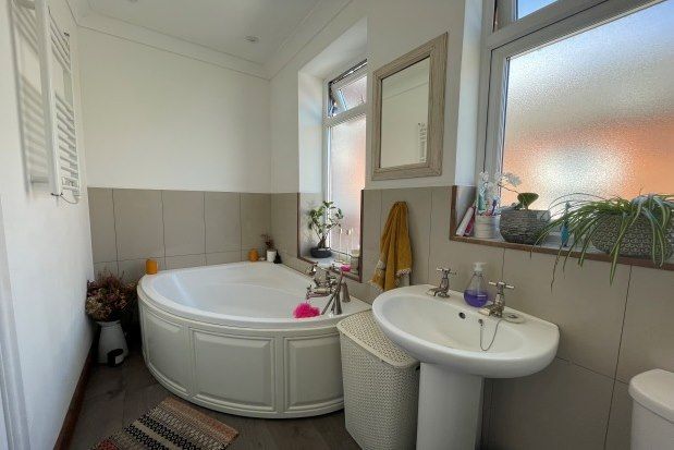 Christchurch Road, Bournemouth BH7, 2 bedroom flat to rent ...