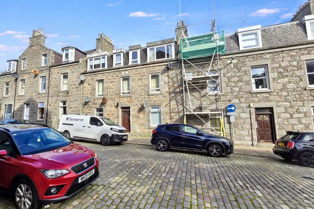 1-bed flat on 1/1, Rosemount, Aberdeen, £32,500