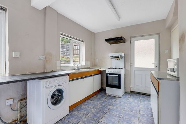 50 Douglas Avenue, Nottingham photo 2