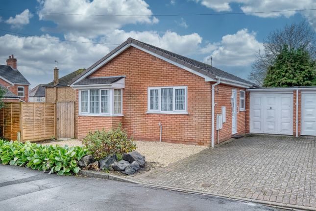 2 Bed Detached Bungalow For Sale In Julian Close Catshill