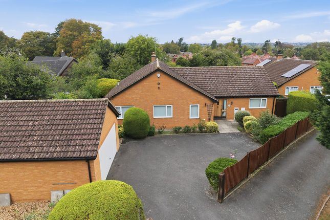 2 Bedroom Bungalow in NN10 9XQ