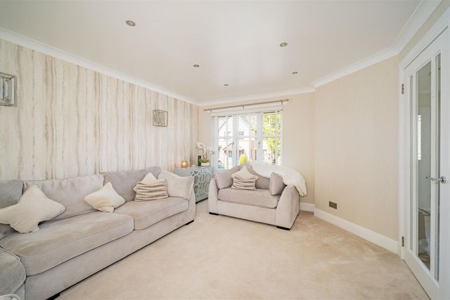 10, Carnbane Drive, Dundee photo 3