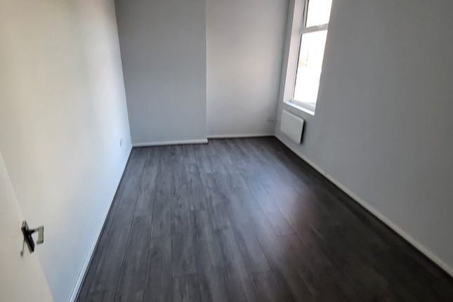 Flat 11, 60-62, Delaunays Road, Manchester photo 5