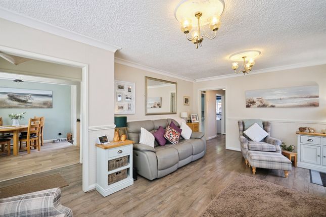 2, Elm Drive, Birmingham photo 2