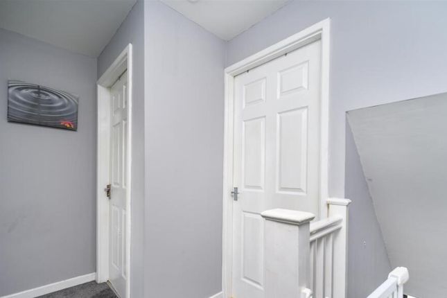 14, Gunton Avenue, Coventry photo 3