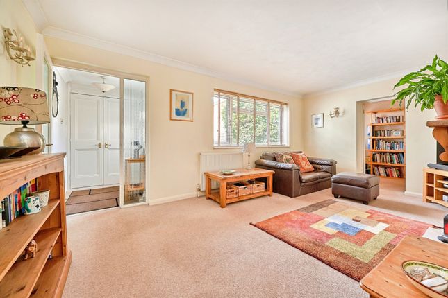 14, Vernons Close, Bishop's Stortford photo 3