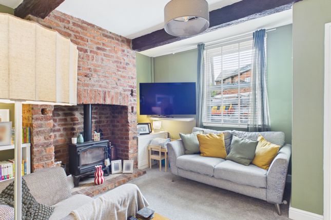 62, FOUNTAIN STREET, HYDE photo 4