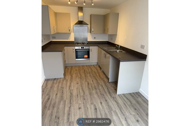 Sparrowhawk Crescent, Wootton, Northampton photo 2