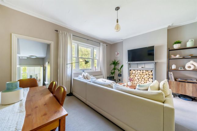 Thumbnail Flat to rent in Liverpool Road, Kingston Upon Thames