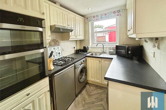 47, Mill Lane, West Yorkshire photo 5