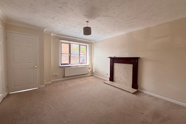 15, Aylesbury photo 2