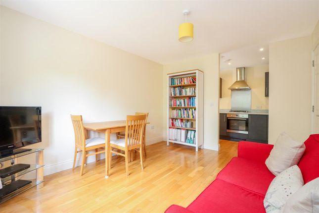 6, Cadogan Place, North Heath Lane, Horsham photo 2