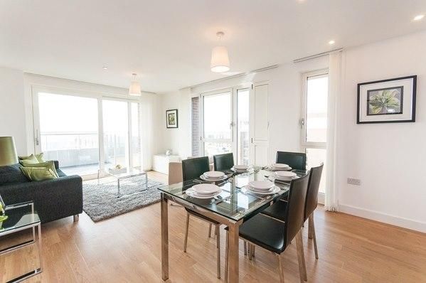Thumbnail Flat to rent in Jefferson Plaza, Marner Point, St Andrews, Bow, London