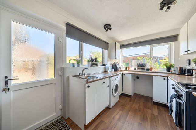 8, Ashen Copse Road, Wroughton photo 4