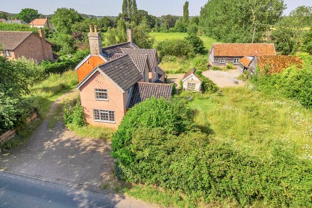 Farmhouse for sale in Ixworth Road, Norton, Bury St. Edmunds