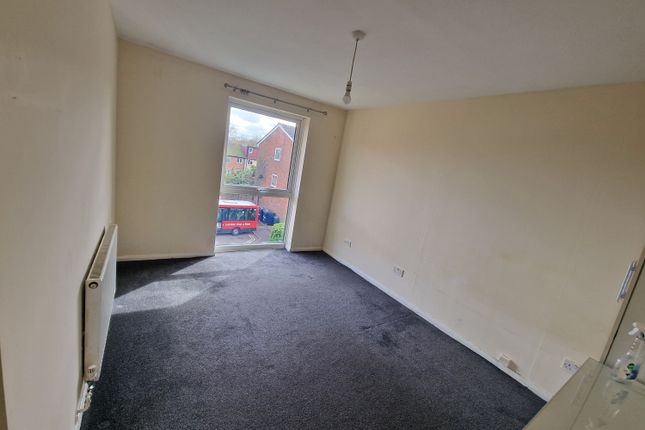 Flat to rent in Archery Close, Harrow