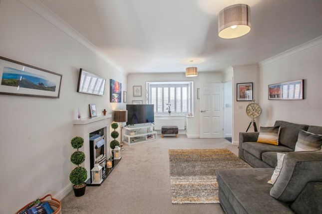 14, Trentvale Avenue, Gainsborough photo 3
