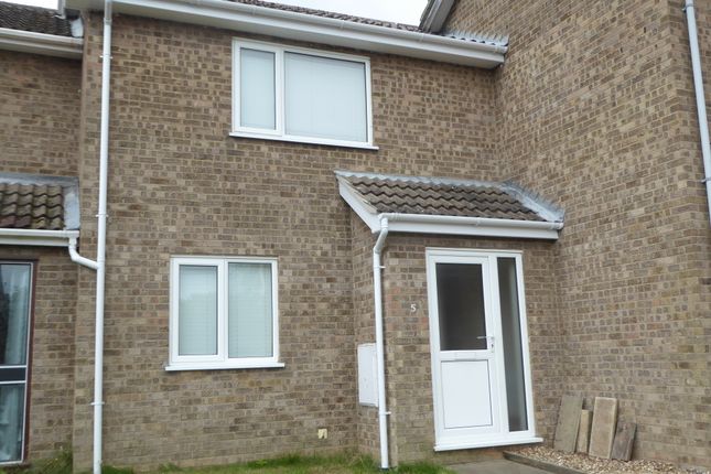 Thumbnail Terraced house to rent in Manorfield Close, Great Yarmouth