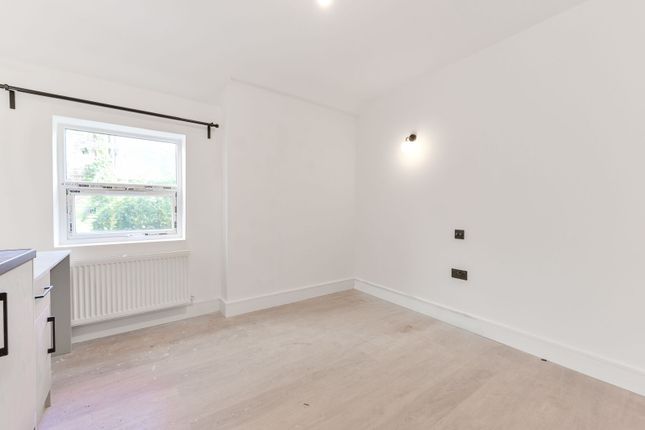 Montpelier Road, W5, Ealing photo 3